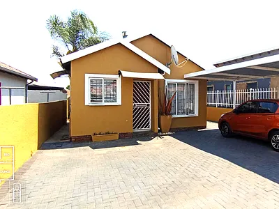 2 Bedroom House For Sale in Soshanguve - 1zEq.webp