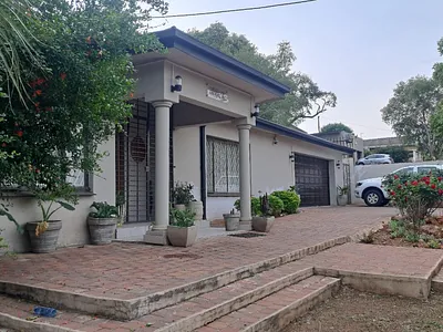 4 Bedroom House For Sale in Erasmia, Centurion - 7aJC.webp