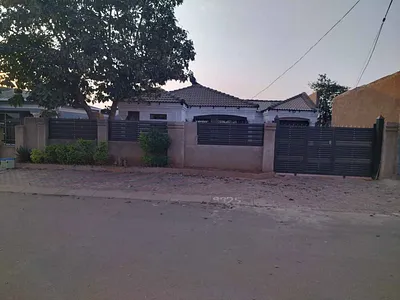 2 Bedroom House For Sale in Soshanguve South - 3dp3.webp