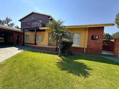 5 Bedroom House For Sale in Dundee - DpF9.webp