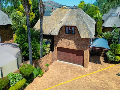 3 Bedroom House For Sale in Hartbeespoort - 1aEl.webp