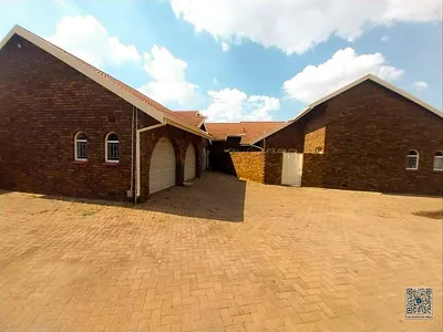 3 Bedroom House For Sale in Kempton Park - Pzw2.webp