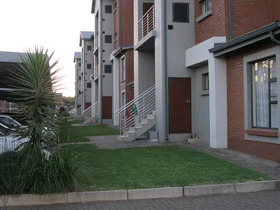 2 Bedroom Apartment For Sale in Centurion - vu5t.webp