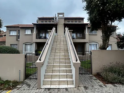 2 Bedroom Townhouse For Sale in Kempton Park - V9aZ.webp