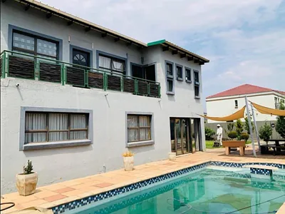 4 Bedroom House For Sale in Akasia - aWNE.webp