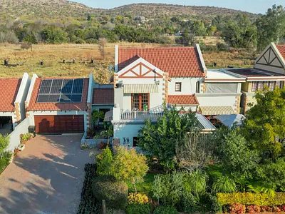 3 Bedroom Townhouse For Sale in Hartbeespoort - k96M.webp