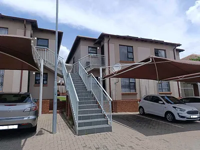 2 Bedroom Apartment For Sale in Centurion - img
