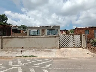 2 Bedroom House For Sale in Pretoria - img
