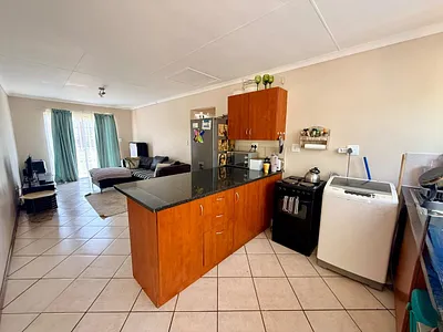 2 Bedroom Townhouse For Sale in Vryheid - QZQQ.webp
