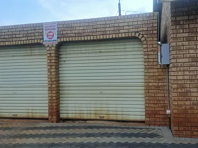 3 Bedroom House For Sale in Akasia - EKHE.webp