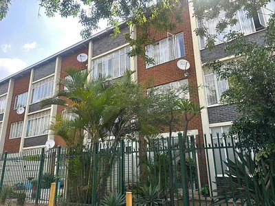 1 Bedroom Apartment For Sale in Pretoria - C95l.webp