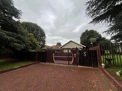 4 Bedroom House For Sale in Middelburg - d616.webp