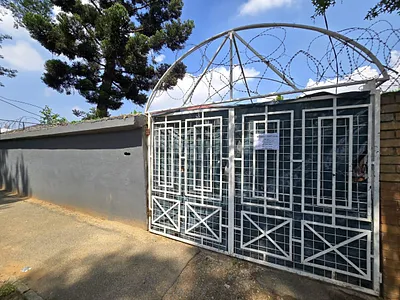 3 Bedroom House For Sale in Johannesburg - qczE.webp