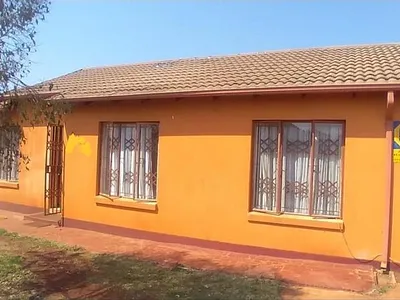 3 Bedroom House For Sale in Akasia - 0YvY.webp