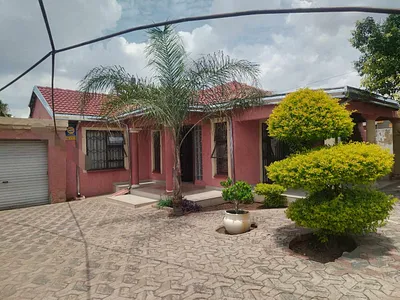 4 Bedroom House For Sale in Pretoria - LmUw.webp
