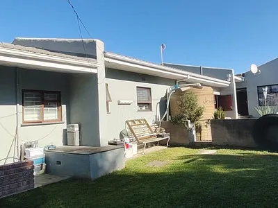 4 Bedroom House For Sale in George - O0uC.webp