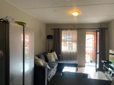 2 Bedroom Apartment For Sale in Alveda, Johannesburg - RoJR.webp