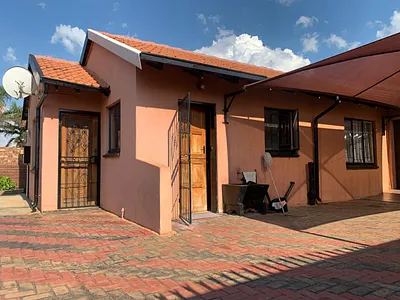 3 Bedroom House To Rent in Soshanguve XX, Soshanguve - JkZ5.webp