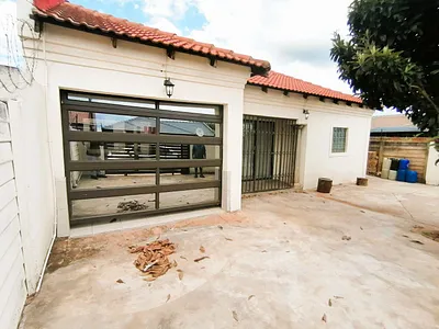 3 Bedroom House For Sale in Soshanguve East - Tp2J.webp