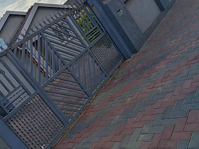 2 Bedroom House For Sale in Soshanguve VV, Soshanguve - QOnb.webp