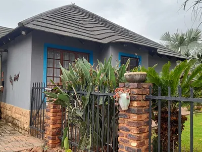 3 Bedroom House For Sale in Hartbeespoort - rod4.webp