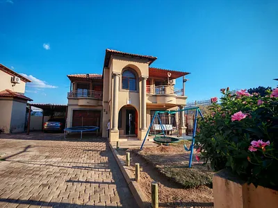 3 Bedroom House For Sale in Burgersfort - 53LX.webp