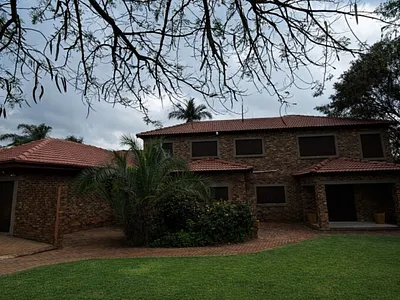 6 Bedroom House For Sale in Akasia - YuxQ.webp