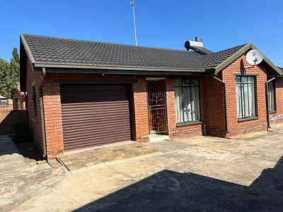 3 Bedroom House For Sale in Soshanguve AA, Soshanguve - 32Sv.webp