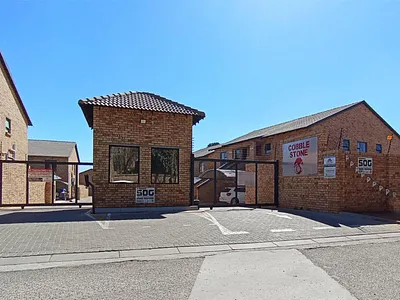 3 Bedroom Apartment For Sale in Klippoortjie, Germiston - 1Ssq.webp