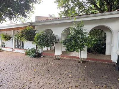 9 Bedroom House For Sale in Pretoria - uNrg.webp