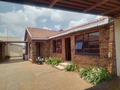 Commercial Property To Rent in Soshanguve HH, Soshanguve - PzTx.webp