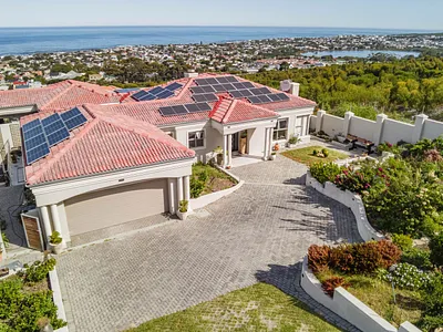4 Bedroom House For Sale in Hermanus - FU00.webp