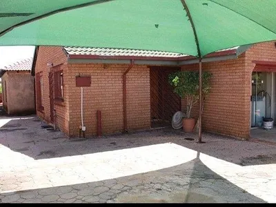 3 Bedroom House For Sale in Soshanguve DD, Soshanguve - sYpv.webp