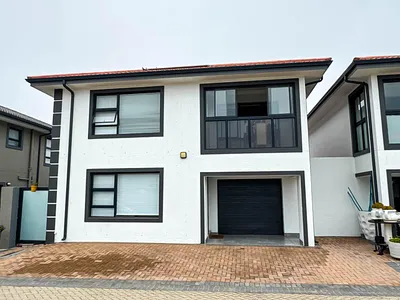 3 Bedroom House For Sale in Mossel Bay - ErO7.webp