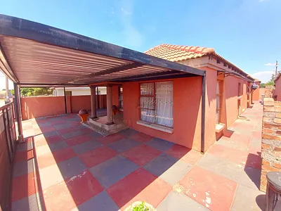 3 Bedroom House For Sale in Soshanguve GG, Soshanguve - nPVN.webp