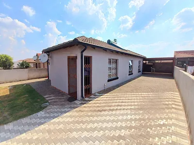 3 Bedroom House For Sale in Pretoria - OV3K.webp