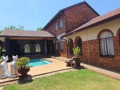 8 Bedroom House For Sale in Pretoria - 2PyB.webp