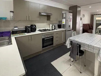 3 Bedroom Apartment For Sale in Randburg - 2L2a.webp