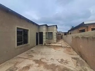 2 Bedroom House For Sale in Midrand - 40fB.webp
