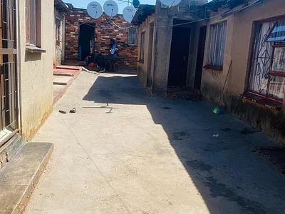 2 Bedroom House For Sale in Midrand - 9c6m.webp