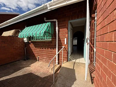 3 Bedroom Townhouse To Rent in Vryheid - 9HLC.webp