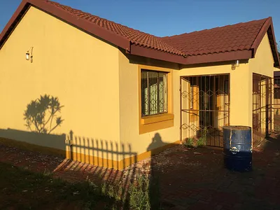 3 Bedroom House For Sale in Akasia - qTJH.webp