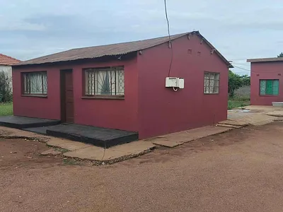 2 Bedroom House For Sale in Ga-rankuwa Unit 1, Ga-rankuwa - Iiyh.webp