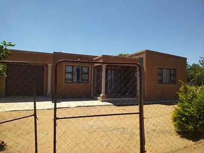 2 Bedroom House For Sale in Mabopane - zJT1.webp