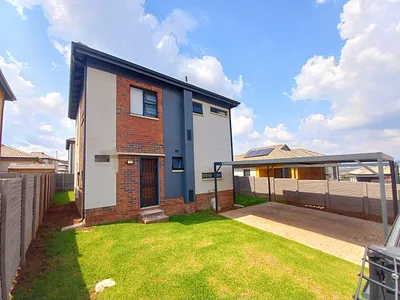 4 Bedroom House For Sale in Pretoria - yKjK.webp