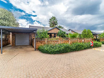 2 Bedroom Townhouse For Sale in Pretoria - XXid.webp