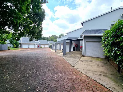 3 Bedroom Townhouse For Sale in Pretoria - Clxd.webp