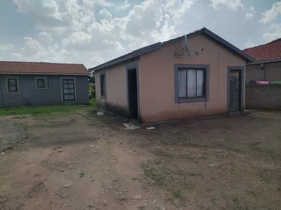 2 Bedroom House For Sale in Soshanguve South - XKju.webp