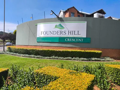 2 Bedroom Apartment For Sale in Edenvale - V1K7.webp