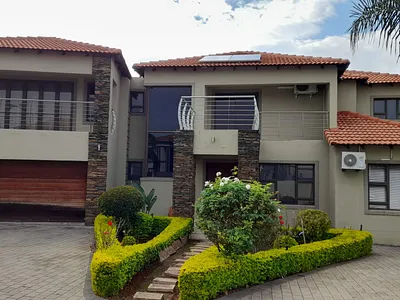 4 Bedroom House For Sale in Hartbeespoort - pw2f.webp